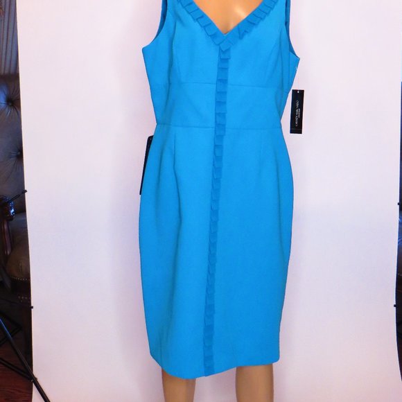 Dress, Turquoise, Size 14 ,Sleeveless, Waistband, Zipper back, Silk Trim Scallop - Picture 3 of 5